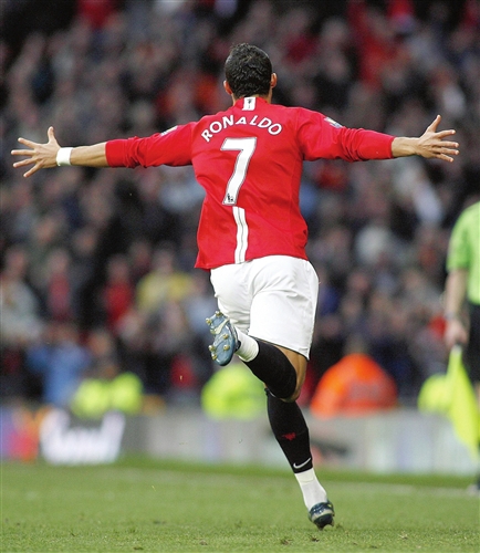 在对青训球 在对青训球