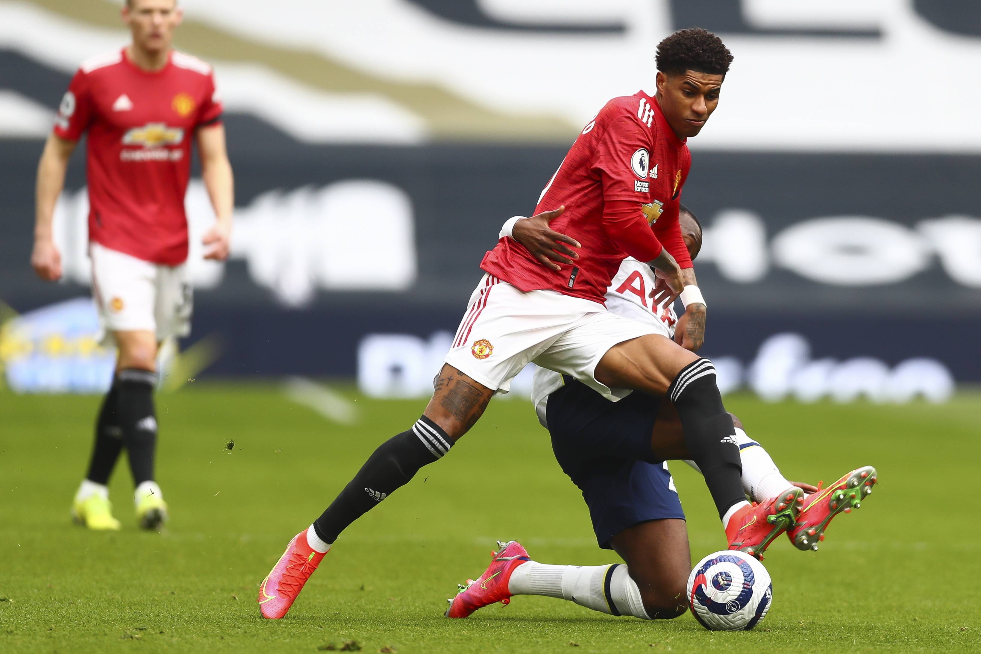 转会市场瞬 转会市场瞬